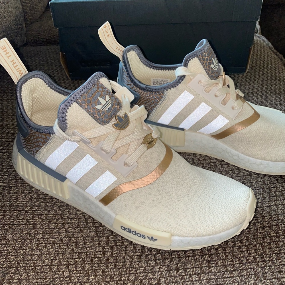 SOLD    Women’s Adidas NMD R1 running shoes ‼️PRICE DROP‼️